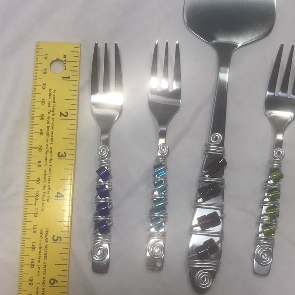 Serving set of (4) for Cake, pie or pastry. - Picture 5 of 5